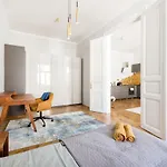 Elegant And Spacious * Budapest