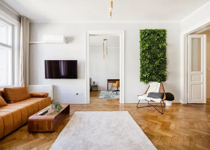 Elegant And Spacious דירה