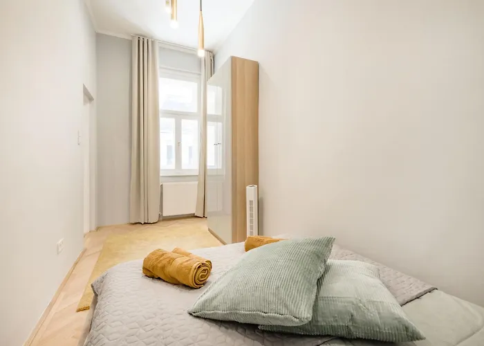 Elegant And Spacious Appartamento *